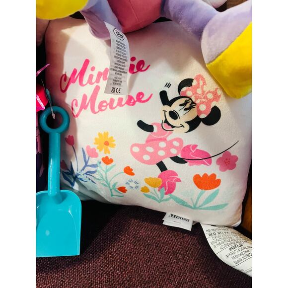 Minnie mouse Easter adorable bundle plush ,Sand bucket , peep socks bubbles - Picture 5 of 7